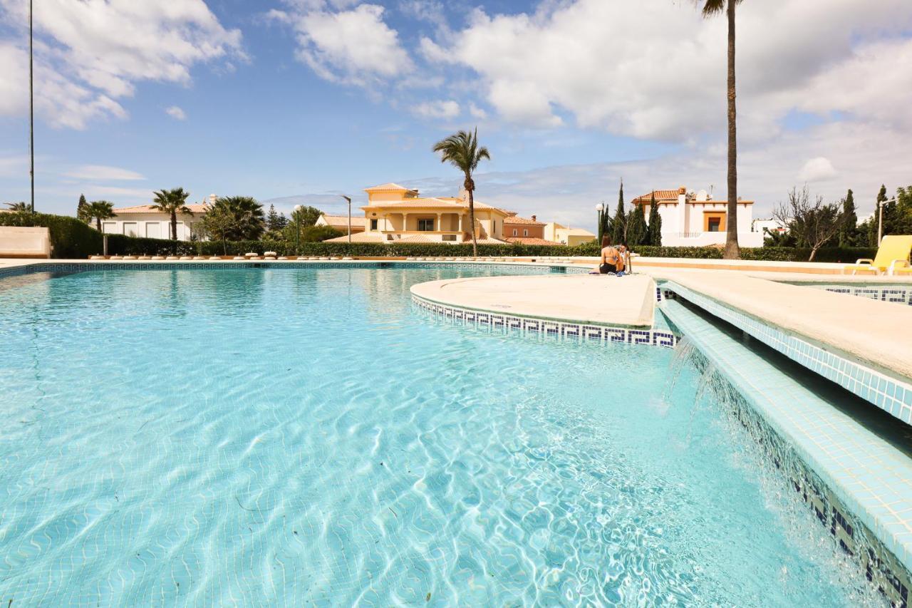 Apartamento Palmeira Gale - Beach - Pool - By Bedzy Albufeira Kültér fotó